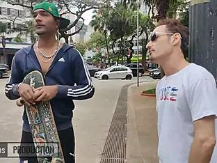 Gay Pornstars in Steamy Threesome