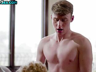 Gay muscle hunk gets drilled