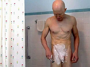 Gay amateur reveals small pecker