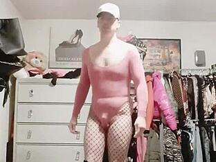 Samsungeunjoong's gay fishnet video is a must-see