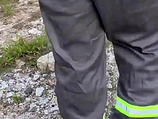 Stranger satisfies construction worker's cravings