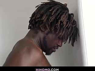 Black cock surprises through glory hole