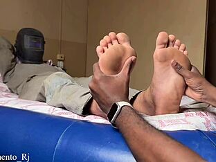 Married welder gets foot fetish fulfilled at the motel
