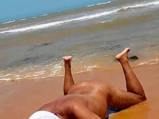 Wild Latina shore solo turns public
