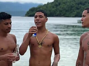 Prostitute's yacht sinks in skinny island