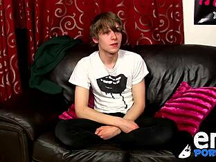 Emo twink's self-pleasure ends in explosion