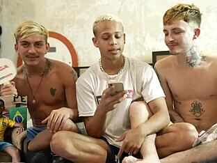 Gay scene with amateur twink